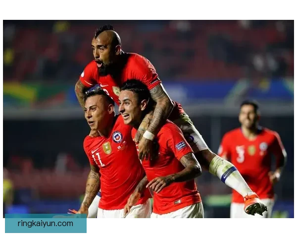 乌拉圭队在友谊赛中边路突破表现稳健，值得关注球队的战术调整